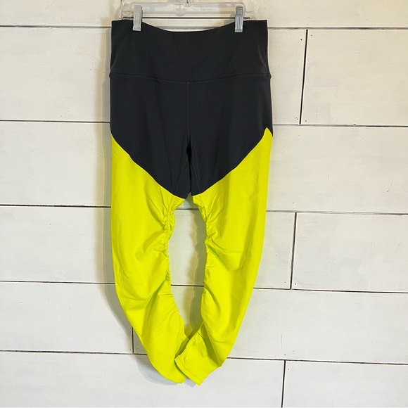 Zyia Active Neon Yellow Parallel Luxe High-Rise 7/8 24” Leggings. Size 8… - Picture 4 of 10